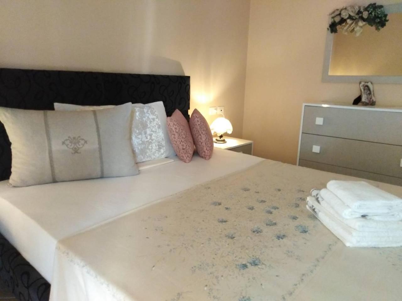 Jelena'S Luxury Apartments Sarandë 外观 照片