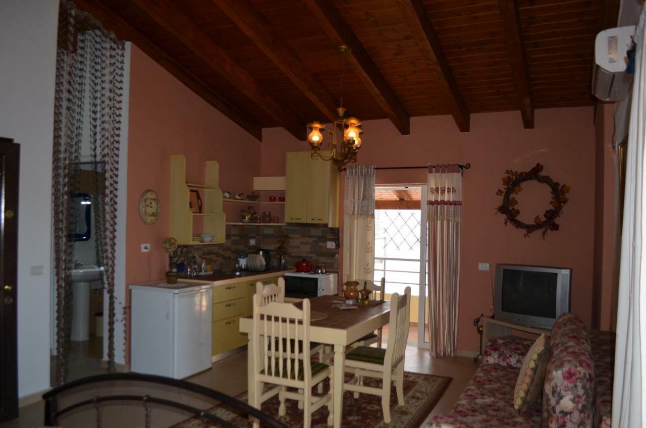 Jelena'S Luxury Apartments Sarandë 外观 照片