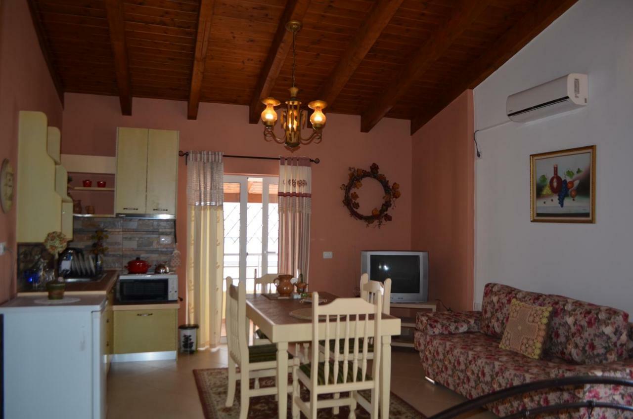 Jelena'S Luxury Apartments Sarandë 外观 照片